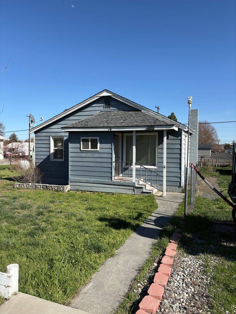 House for rent at 112 G St NW, Ephrata, WA 98823