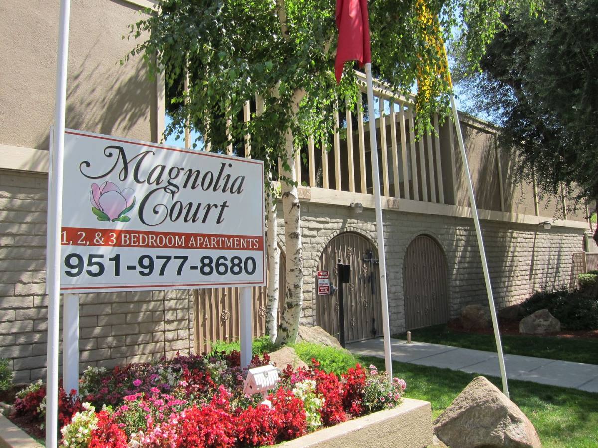 Townhouse for rent at 8208-8220 Magnolia Ave, Riverside, CA 92504