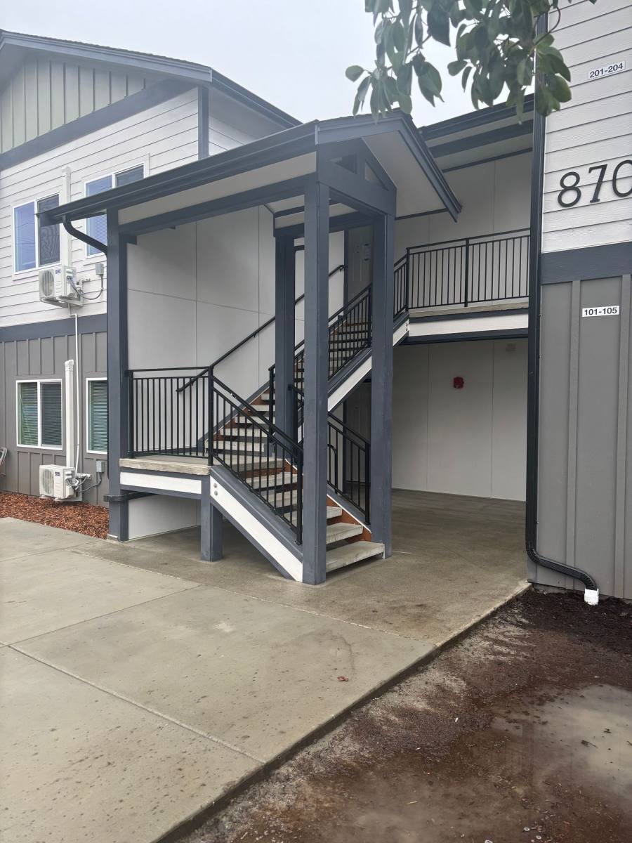 Apartment for rent at 8702 Bridgeport Way, Lakewood, WA 98499