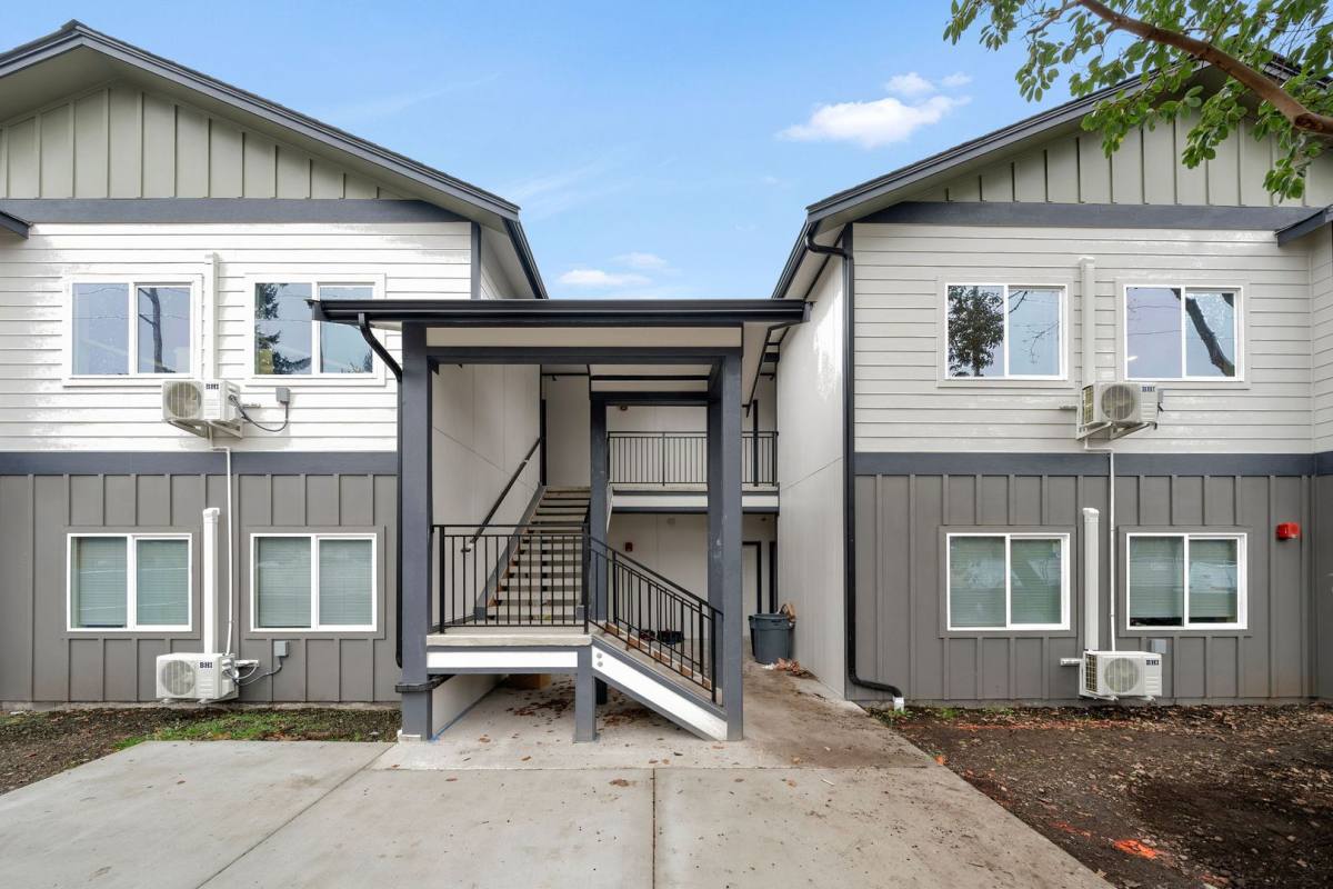 Apartment for rent at 8702 Bridgeport Way, Lakewood, WA 98499