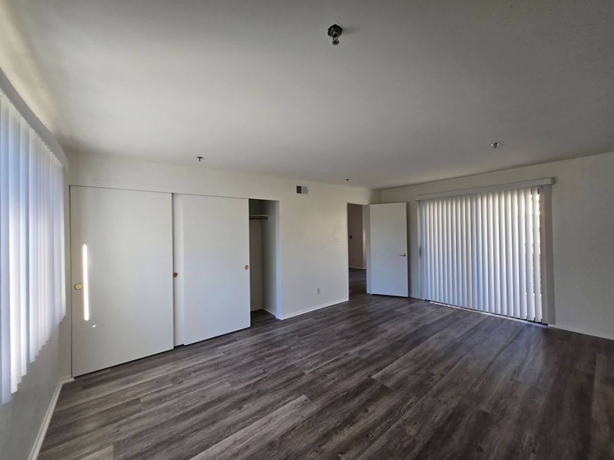 Apartment for rent at 2474-2492 Montrose Ave, Montrose, CA 91020