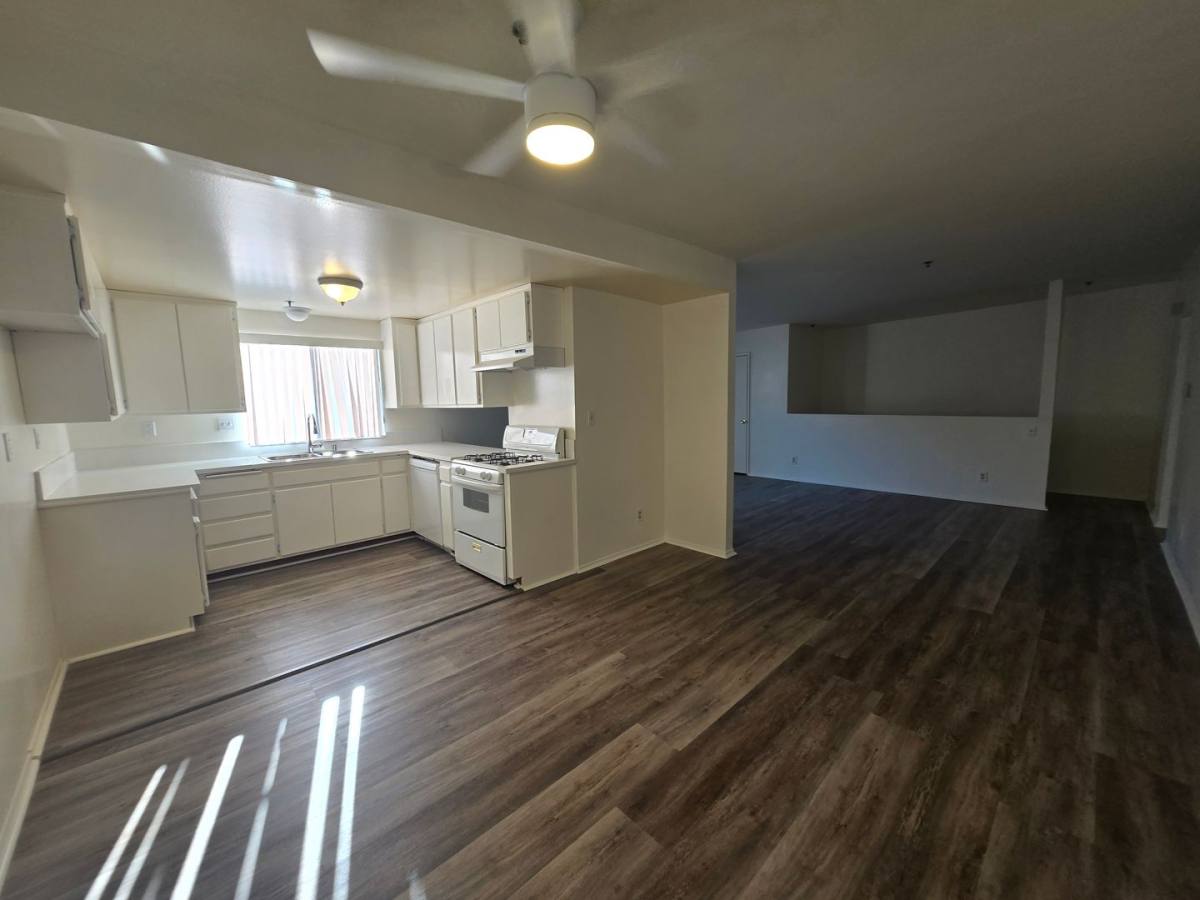 Apartment for rent at 2474-2492 Montrose Ave, Montrose, CA 91020