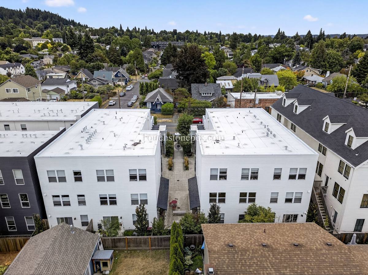 Apartment for rent at 5635 NE Glisan St, Portland, OR 97213