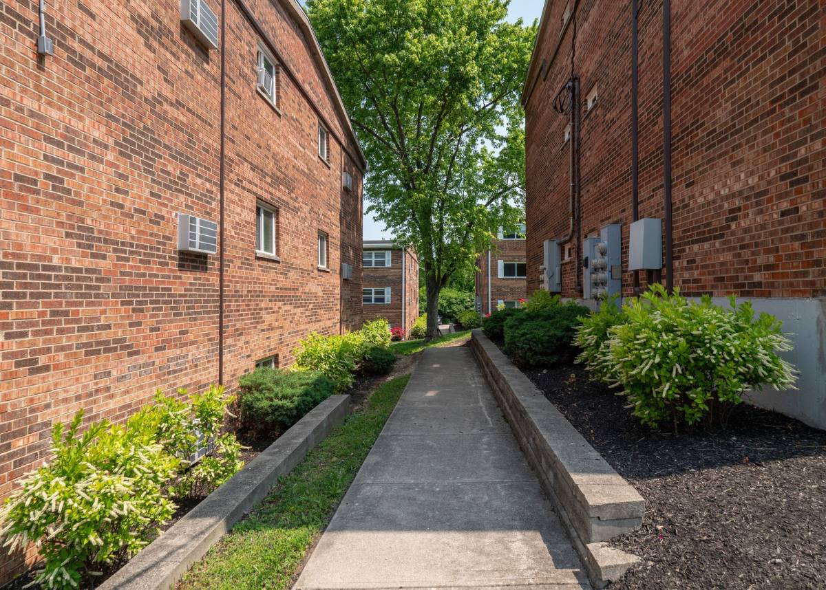 Apartment for rent at 2600 Peoples Court, Burlington, KY 41005