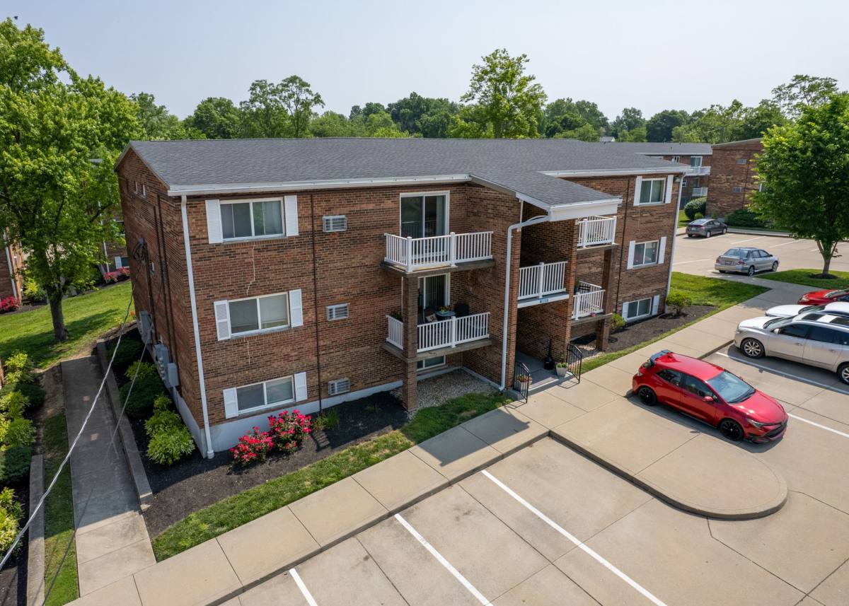 Apartment for rent at 2600 Peoples Court, Burlington, KY 41005