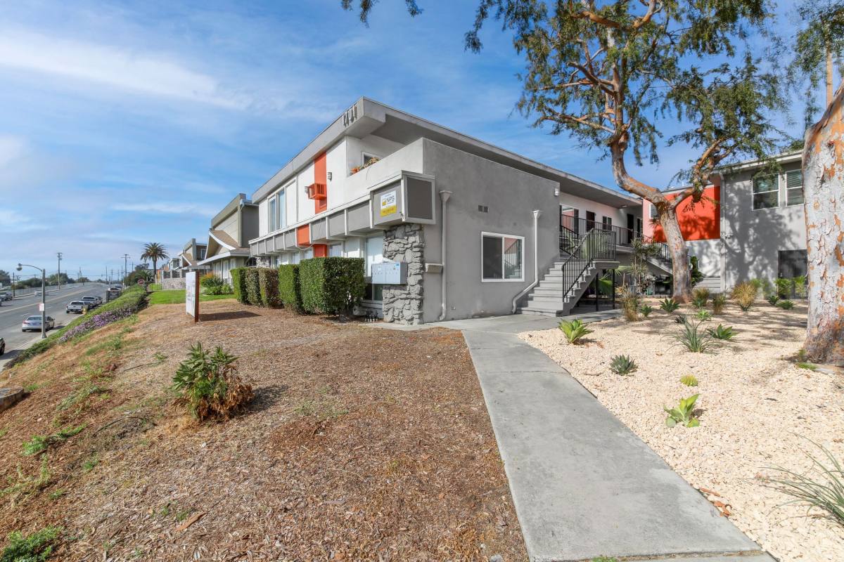 Apartment for rent at 1655 W Malvern Ave, Fullerton, CA 92833