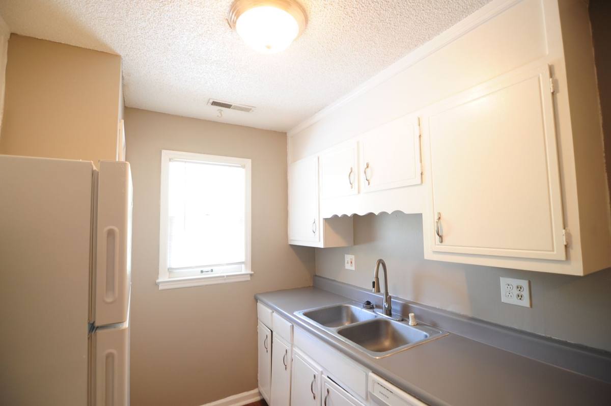 Apartment for rent at 3909 Talwell Dr, Huntsville, AL 35805