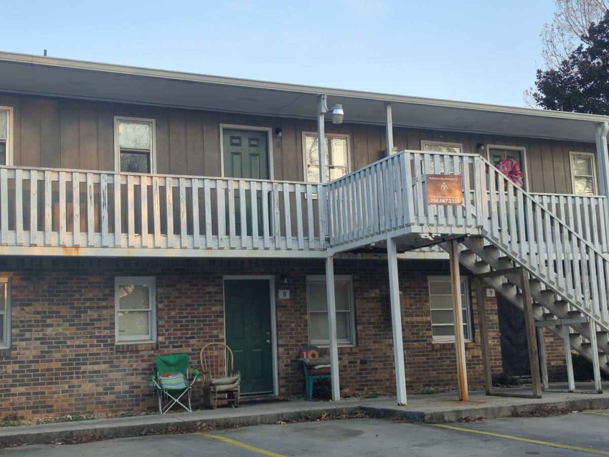 Apartment for rent at 3909 Talwell Dr, Huntsville, AL 35805