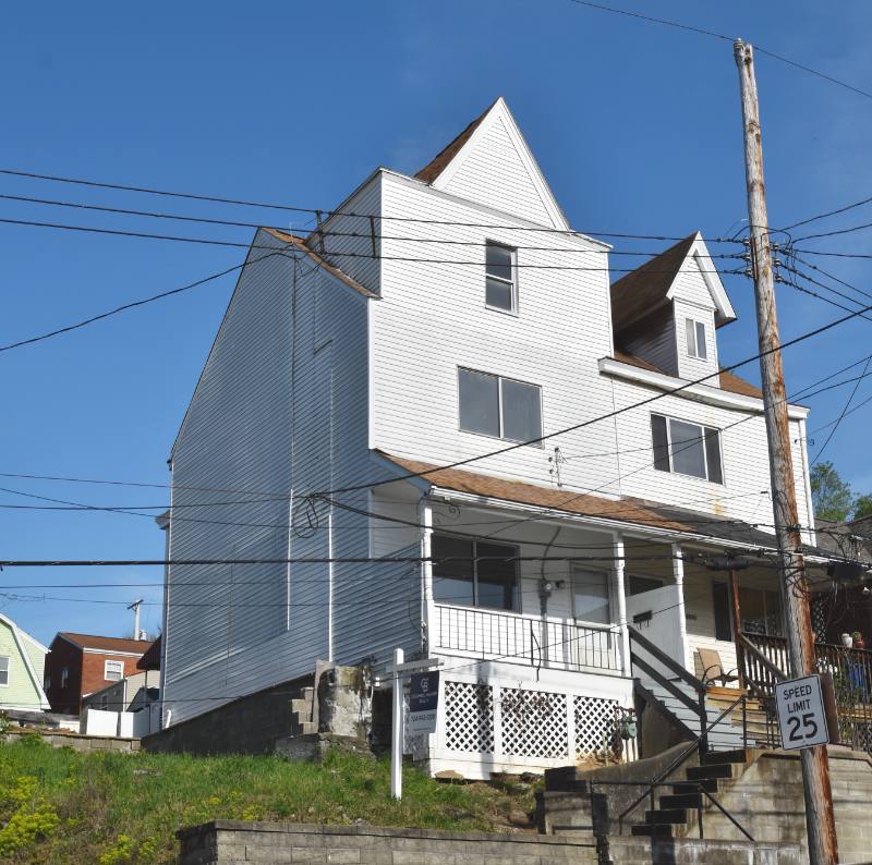 House for rent at 4229 Haldane St, Pittsburgh, PA 15207