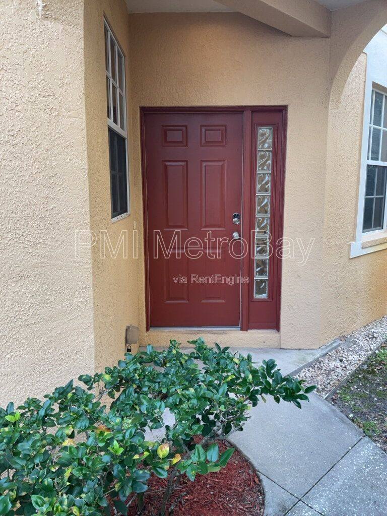Townhouse for rent at 1938 Fiesta Ridge Court, Tampa, FL 33604
