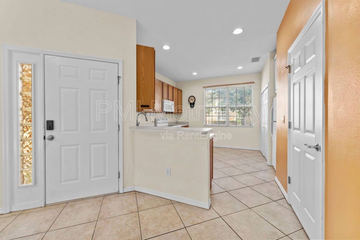 Townhouse for rent at 1938 Fiesta Ridge Court, Tampa, FL 33604