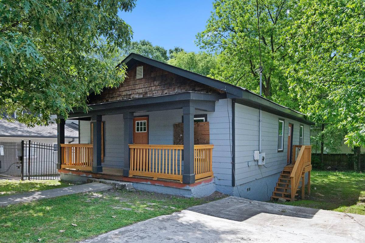 Apartment for rent at 712 N Ave NW, Atlanta, GA 30318