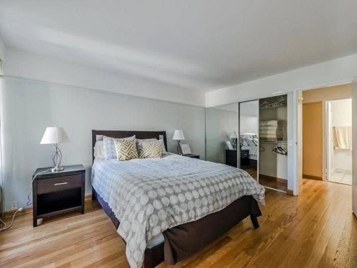Apartment for rent at 2933 N Sheridan Rd, Chicago, IL 60657