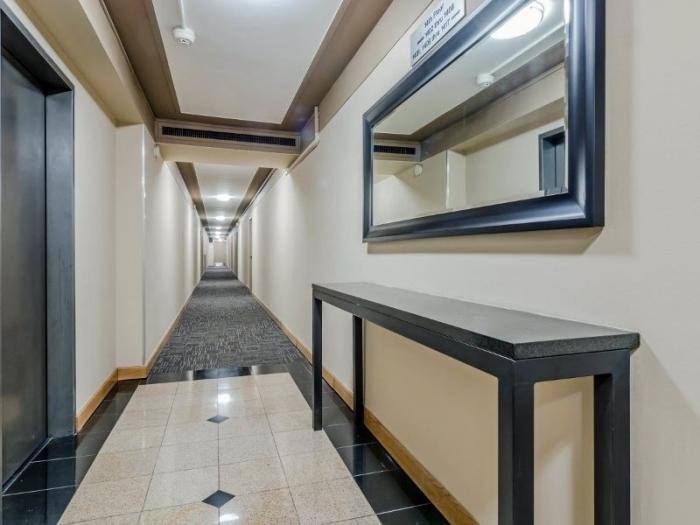 Apartment for rent at 2933 N Sheridan Rd, Chicago, IL 60657