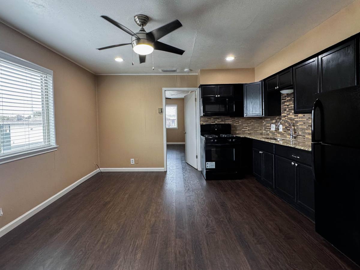 Apartment for rent at 224 Ave F #10, Denton, TX 76201