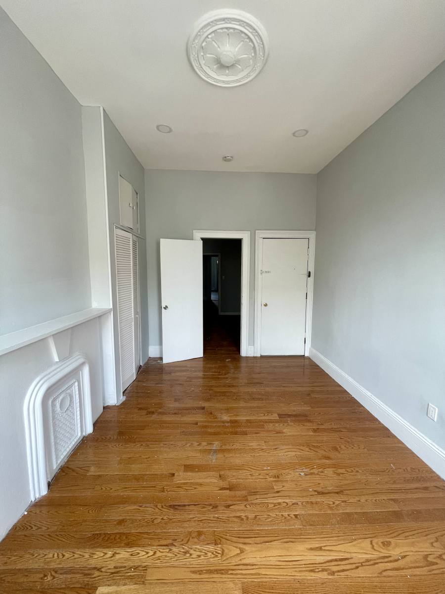 Apartment for rent at 1103 Summit Ave #2R, Jersey City, NJ 07307