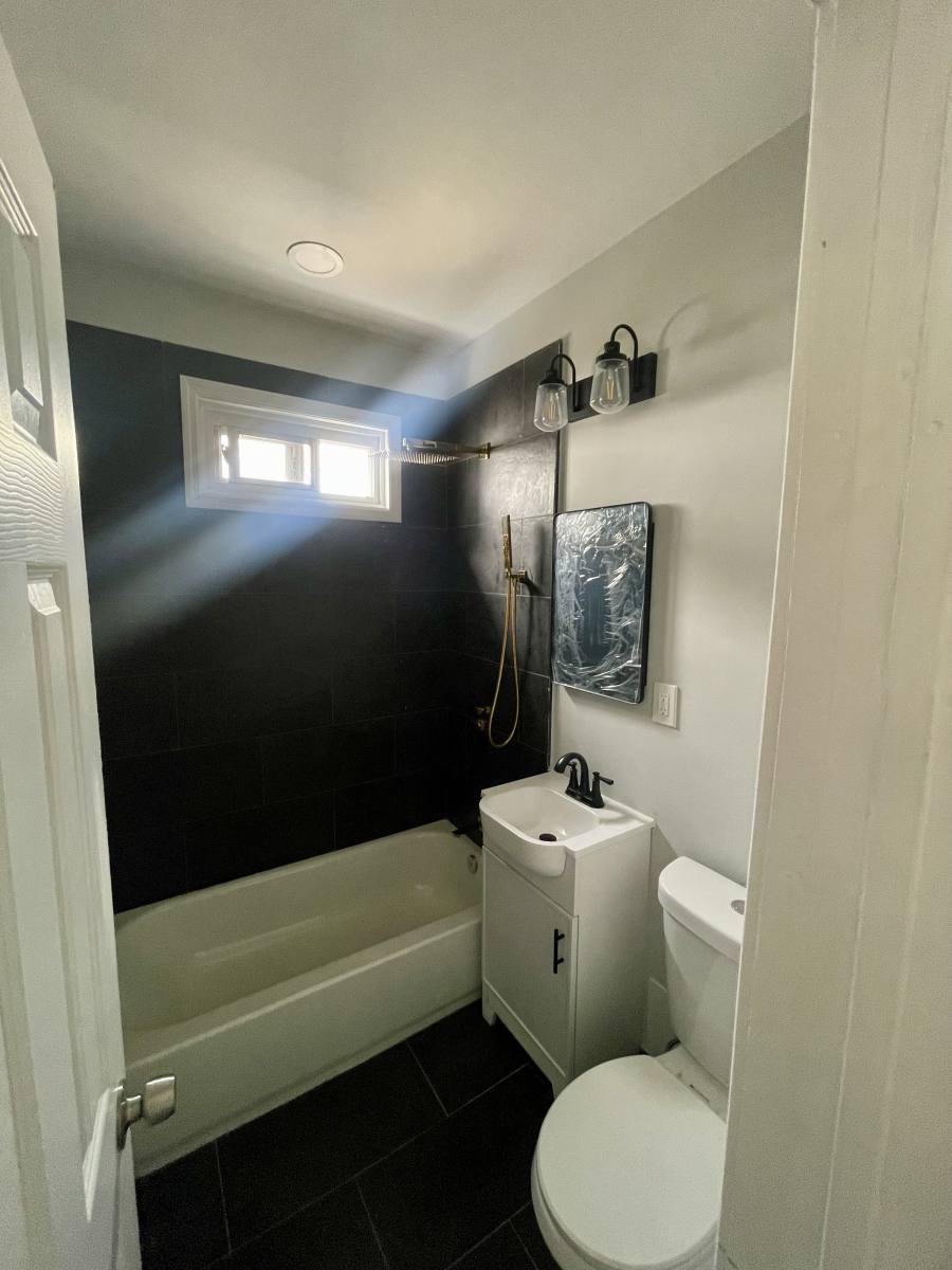 Apartment for rent at 1103 Summit Ave #2R, Jersey City, NJ 07307