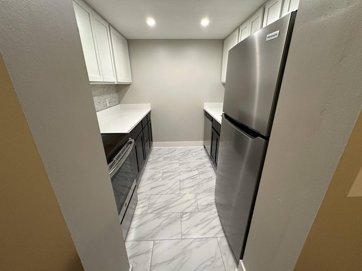 Apartment for rent at Chateaugay, 500 Hoodridge Dr, Pittsburgh, PA 15234