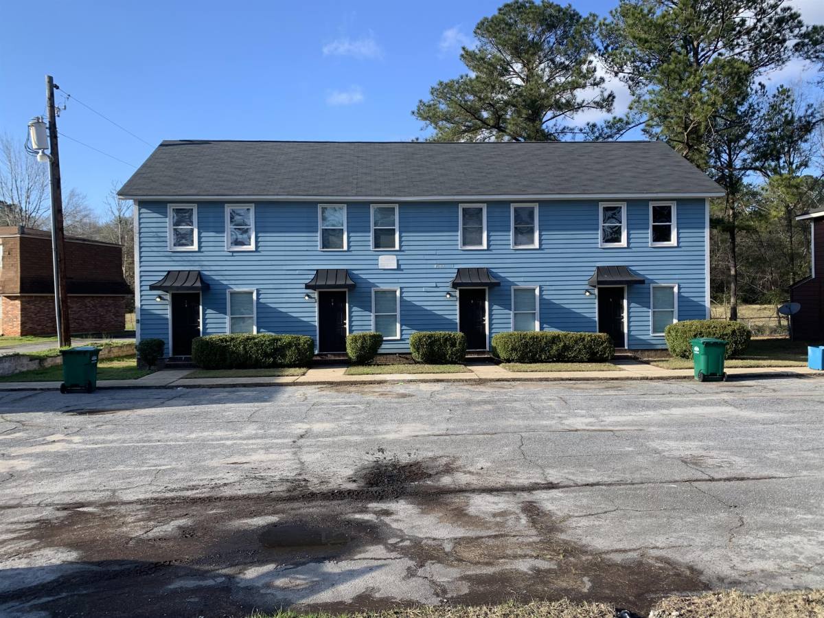 Apartment for rent at West Town, 2133 W Gordon Ave #C, Albany, GA 31707