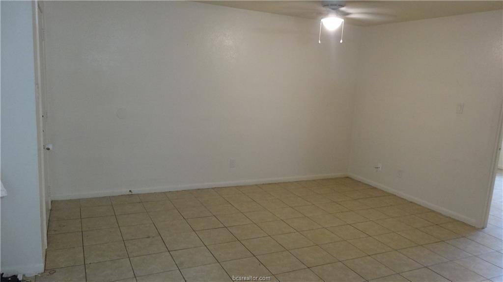 Apartment for rent at Woodland Heights, 510 Avondale Ave, Bryan, TX 77802
