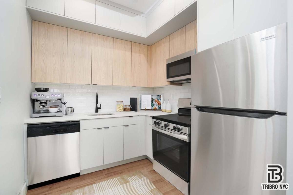 Apartment for rent at 92 Manhattan Ave #3A, Brooklyn, NY 11206