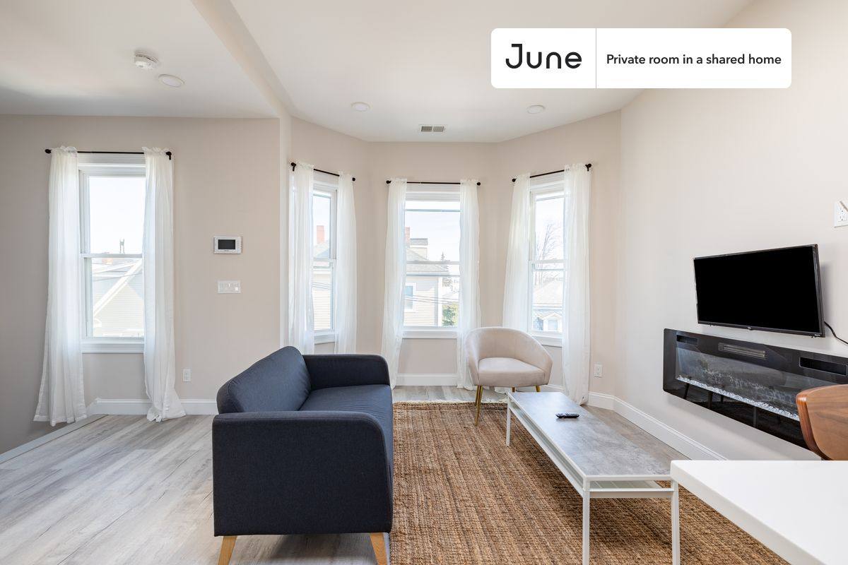 Apartment for rent at 23 Newport St E, Dorchester, MA 02125