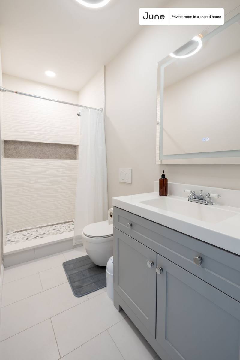 Apartment for rent at 23 Newport St E, Dorchester, MA 02125