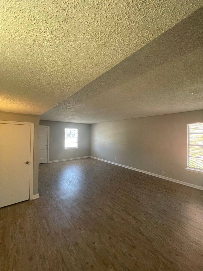 Apartment for rent at 9526 Contessa Dr, San Antonio, TX 78216