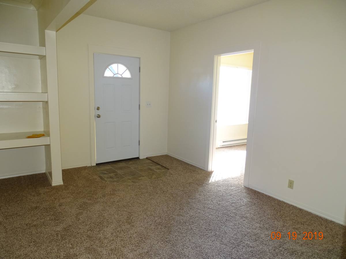 Apartment for rent at 771 W 7th Ave, Eugene, OR 97402