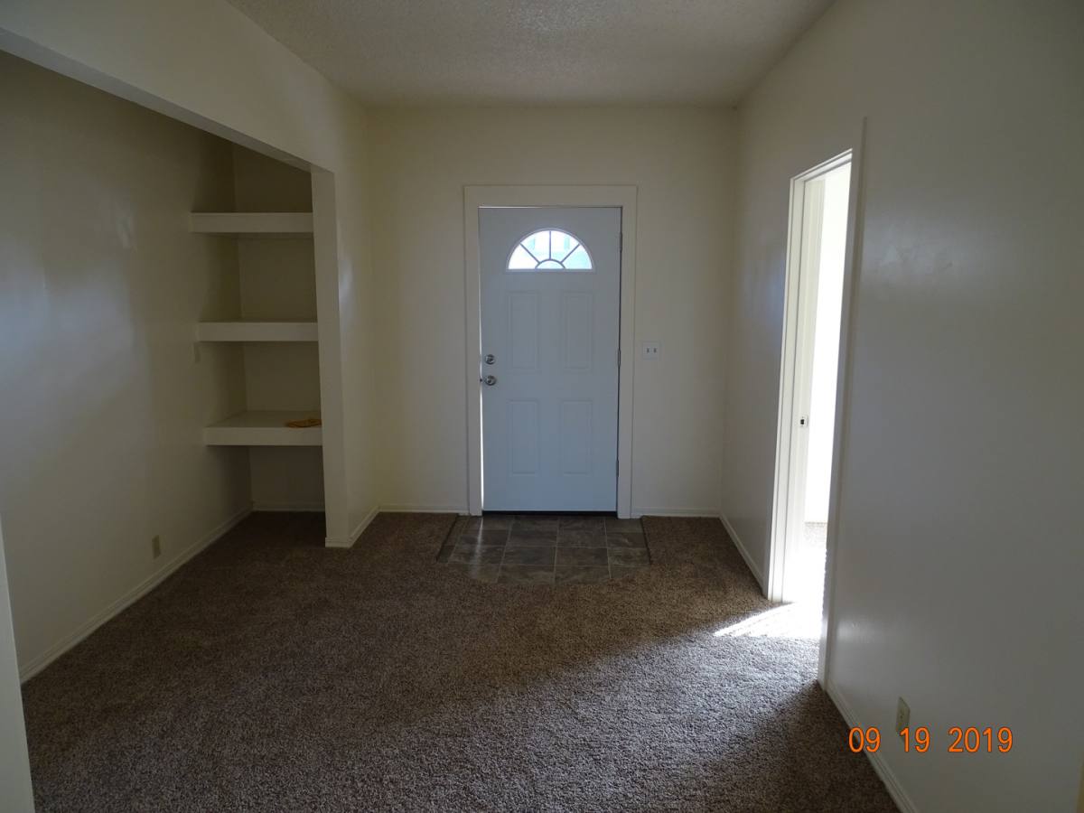 Apartment for rent at 771 W 7th Ave, Eugene, OR 97402