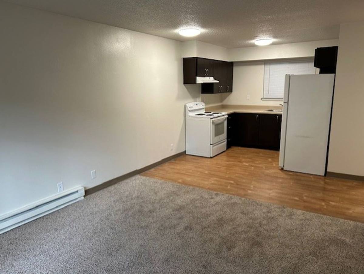 Apartment for rent at 9110 NE Hassalo St, Portland, OR 97220