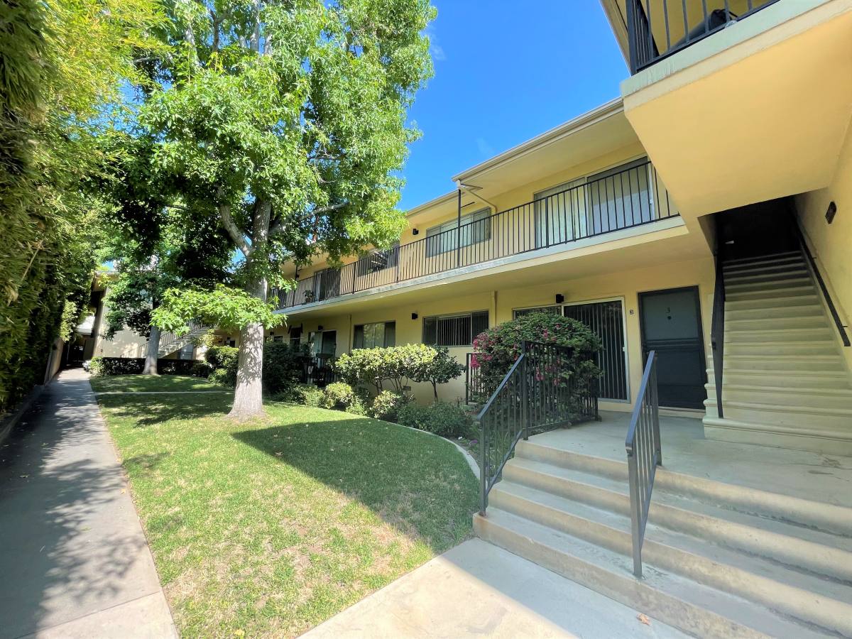 Apartment for rent at 255 S Oakland Ave, Pasadena, CA 91101