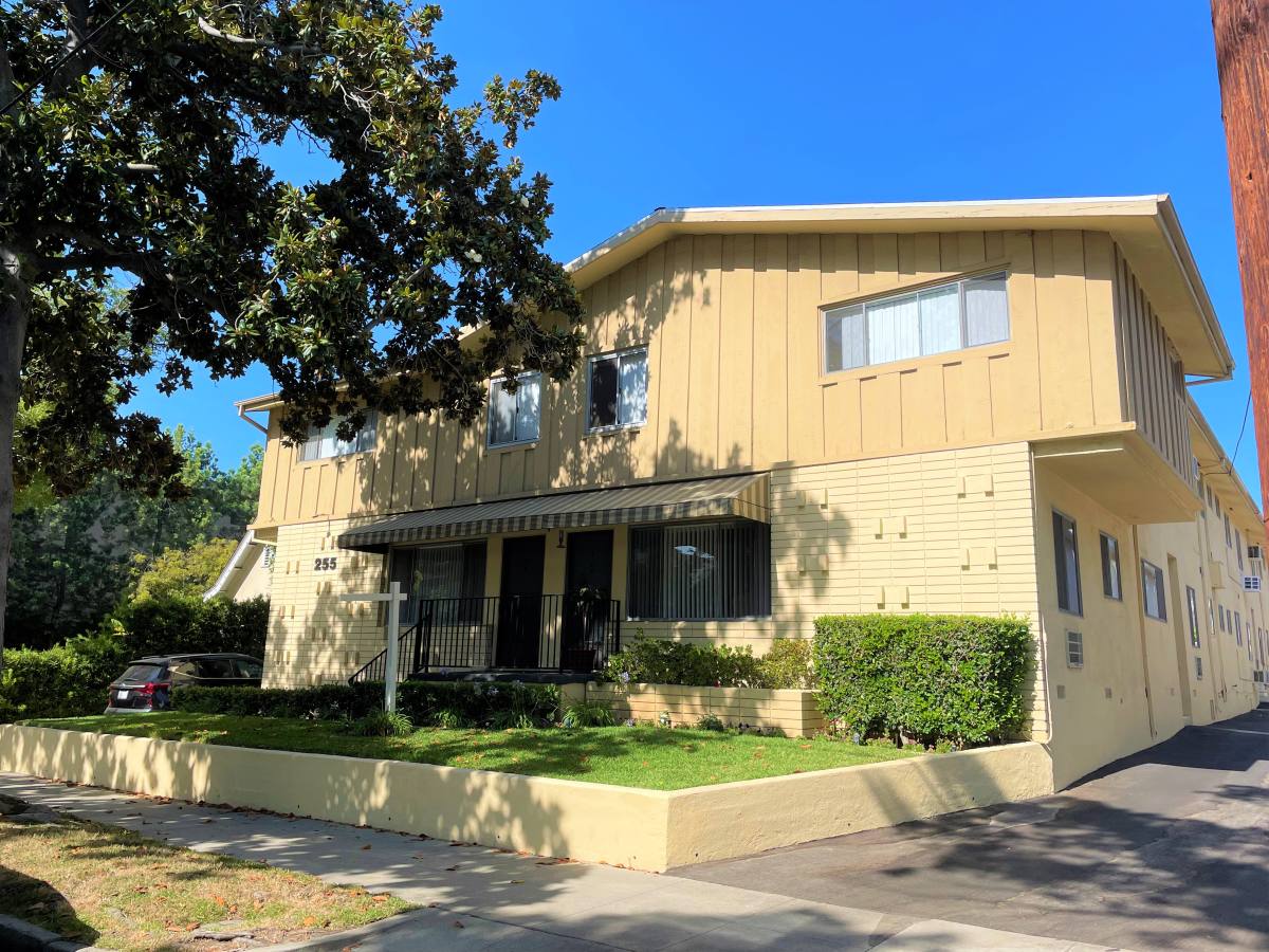 Apartment for rent at 255 S Oakland Ave, Pasadena, CA 91101