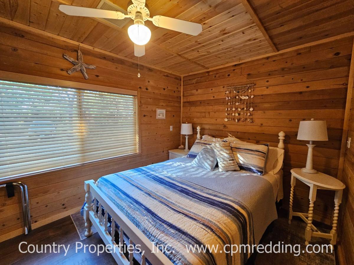 House for rent at 13477 Oak Run Rd, Oak Run, CA 96069