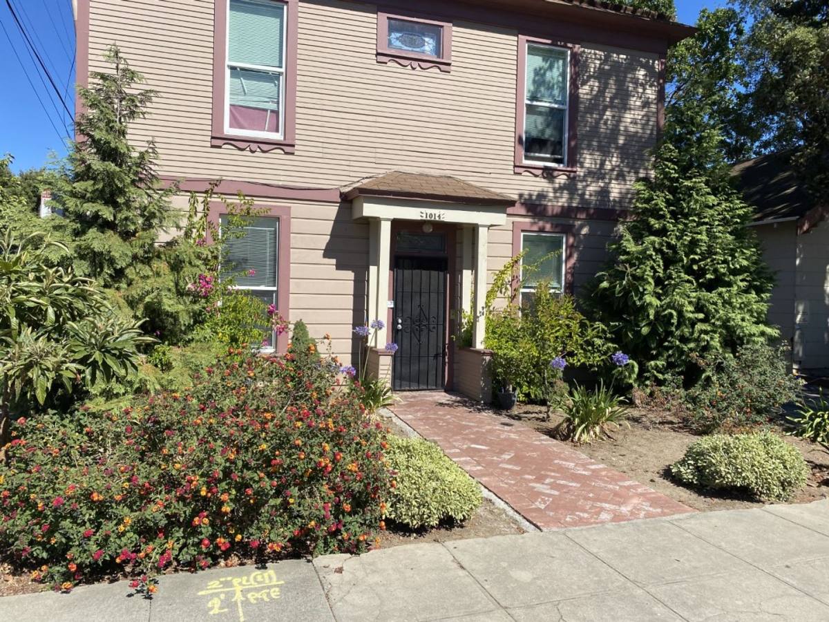 Apartment for rent at 1014 Napa St, Vallejo, CA 94590