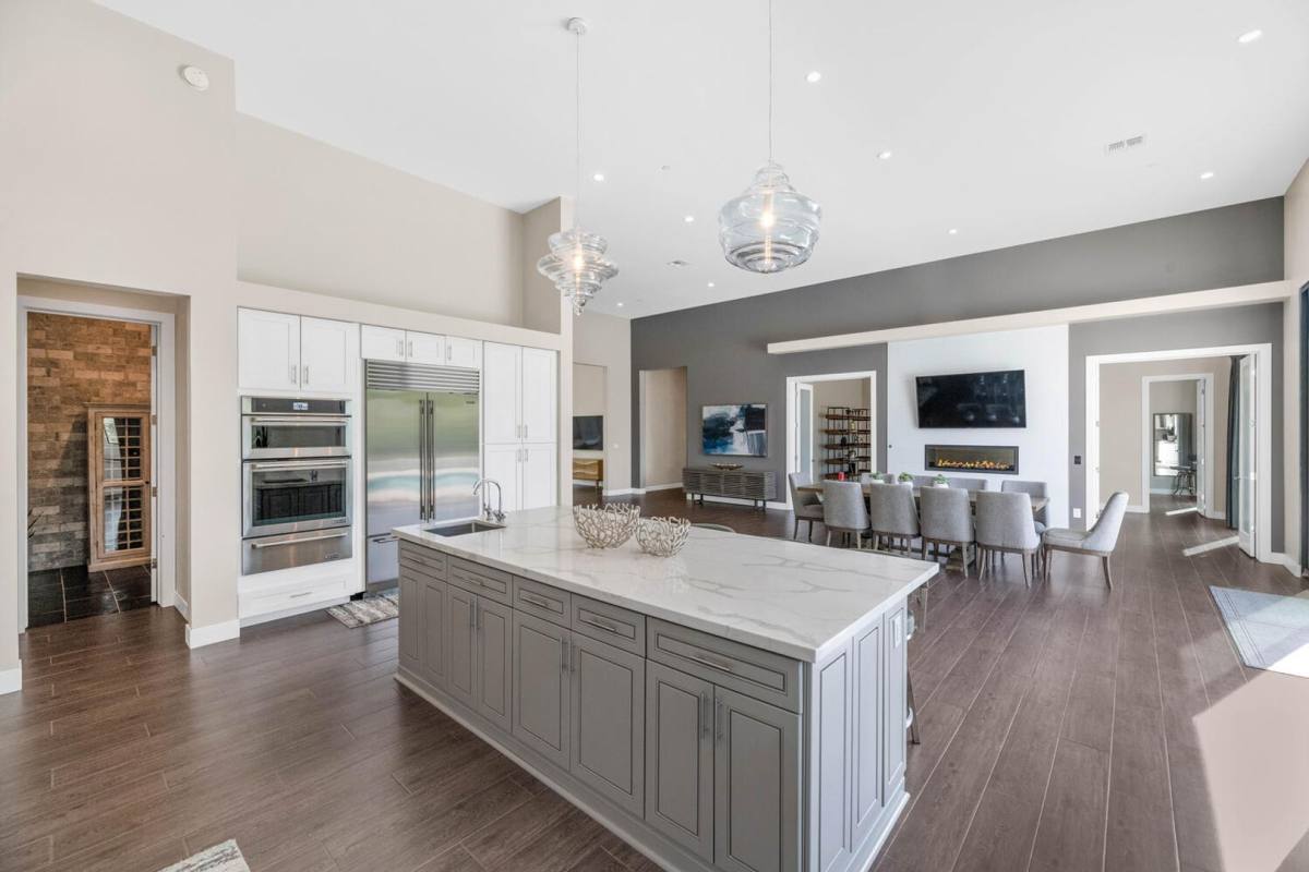 House for rent at 10195 E Cactus Rd, Scottsdale, AZ 85260