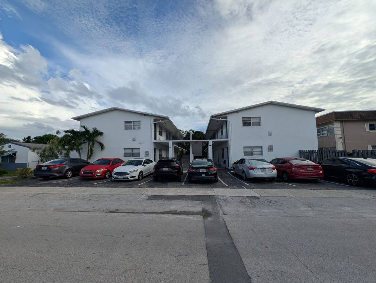 Apartment for rent at 2830 Fillmore St, Hollywood, FL 33020