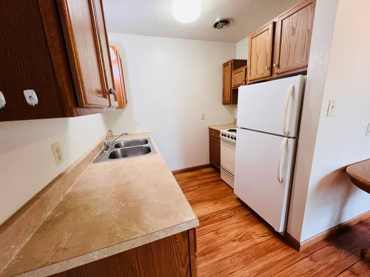Apartment for rent at 301 12th St, Eureka, SD 57437