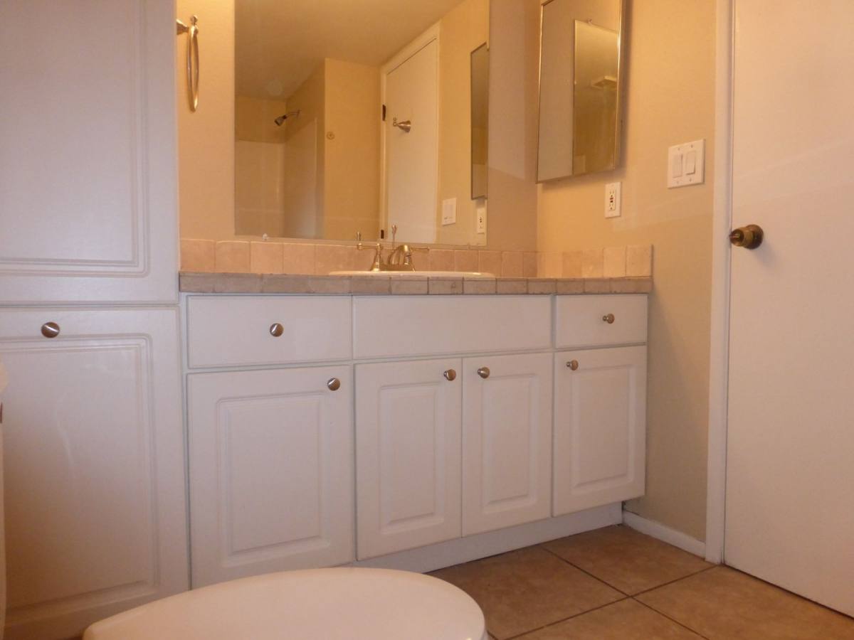Condo for rent at 700 W University Dr, Tempe, AZ 85281