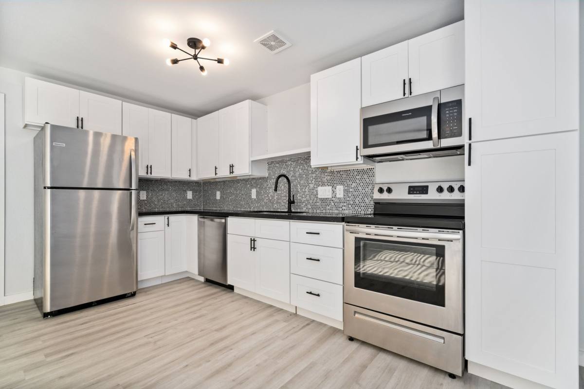 Apartment for rent at 606 Harold St, Houston, TX 77006