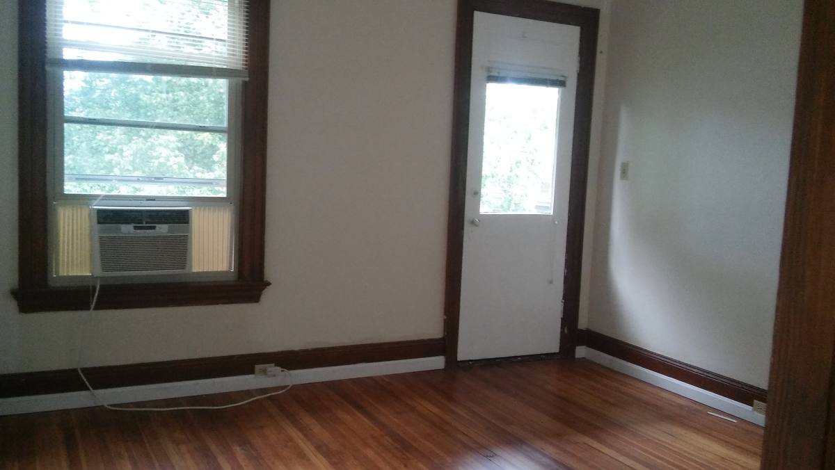 Apartment for rent at 512 Wallace Ave, Covington, KY 41014
