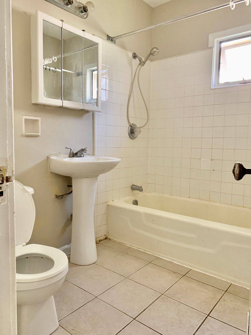 House for rent at 922 Westcott St, Syracuse, NY 13210