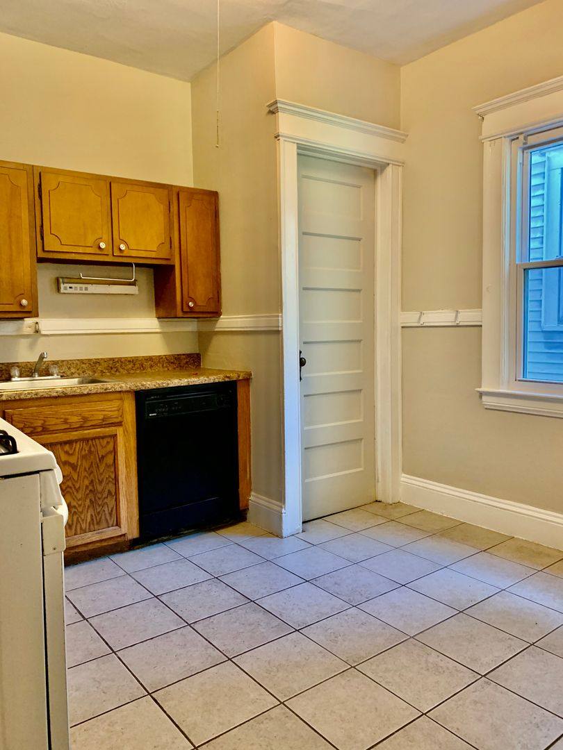 House for rent at 922 Westcott St, Syracuse, NY 13210