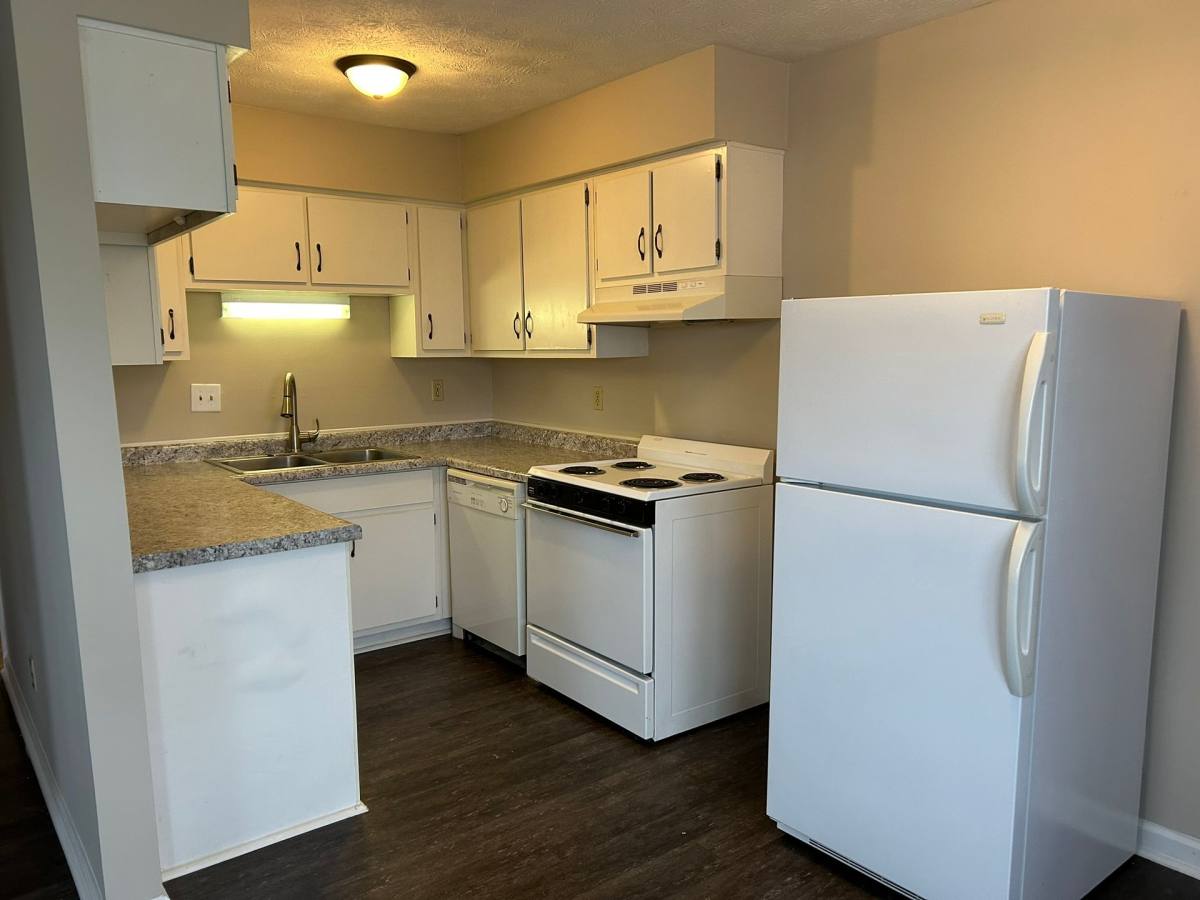 Apartment for rent at 2302 Roselawn Dr, Lebanon, IN 46052