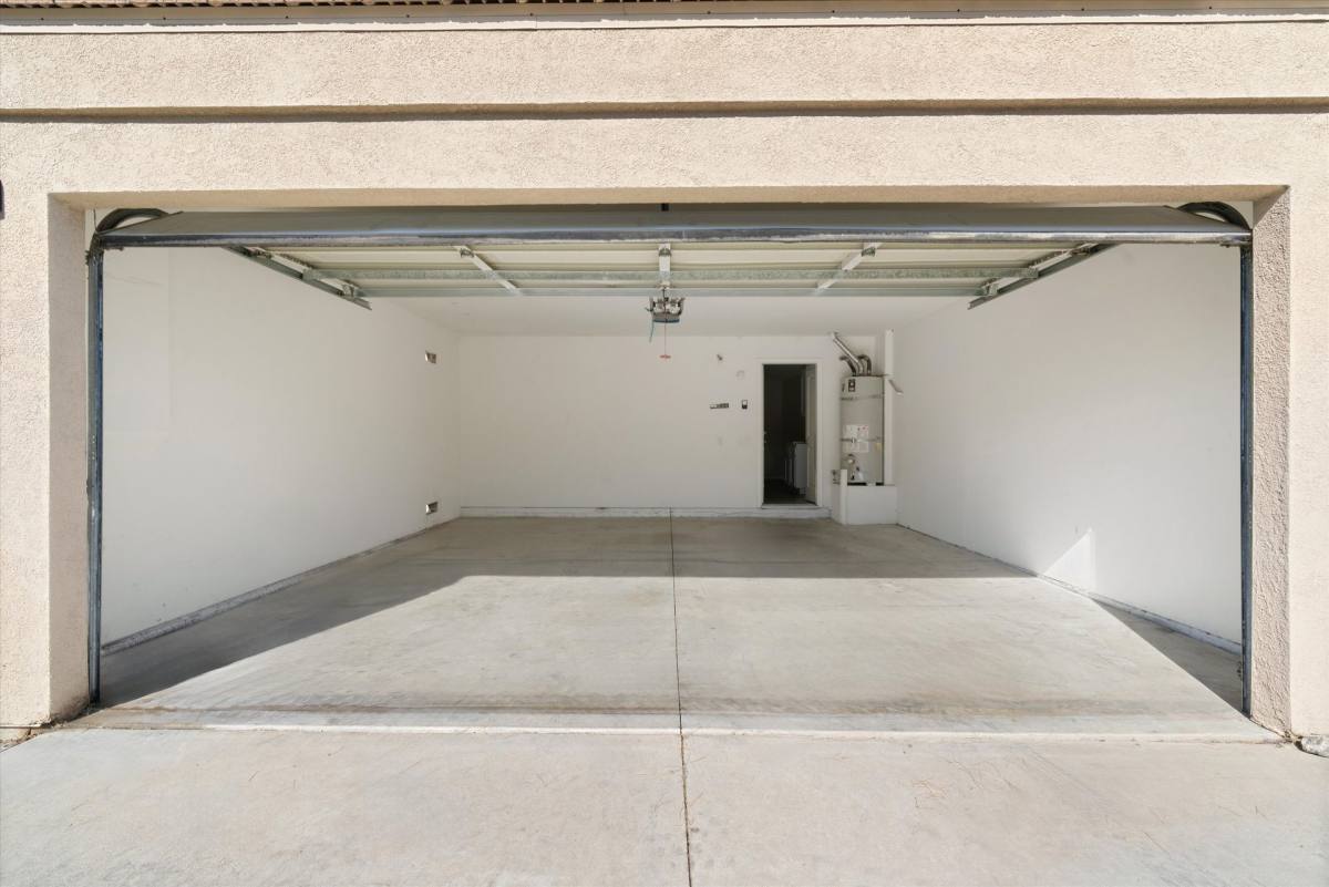 Townhouse for rent at 1775 S Santa Fe Ave, San Jacinto, CA 92583
