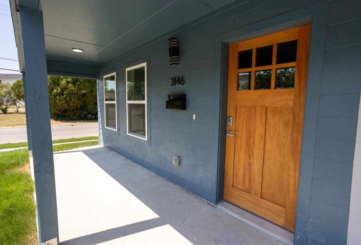 Apartment for rent at 3224 Forest Park Blvd, Fort Worth, TX 76110