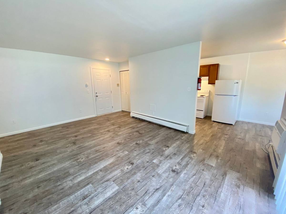 Apartment for rent at 514 Emmet St, Ypsilanti, MI 48197