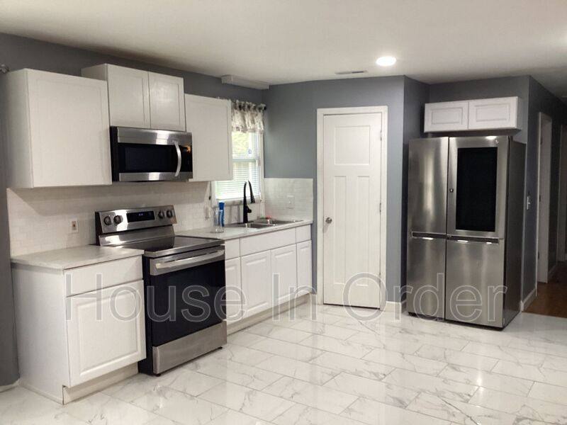 House for rent at 64 Valentine St, East Flat Rock, NC 28726