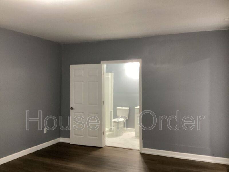 House for rent at 64 Valentine St, East Flat Rock, NC 28726