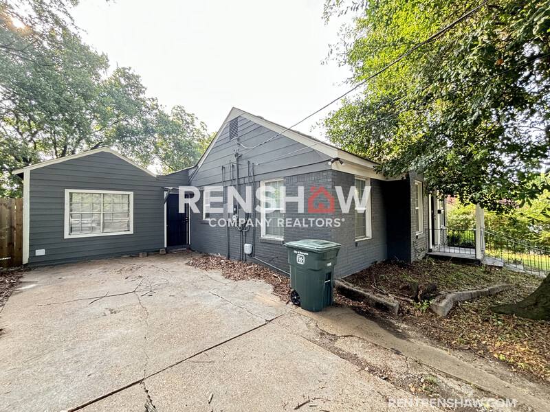 House for rent at 1272 Semmes St, Memphis, TN 38111